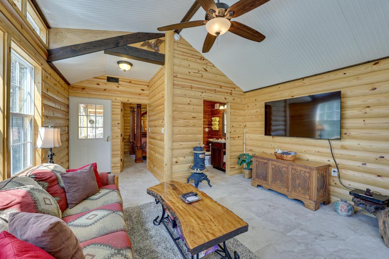 Cliffside Eureka Springs Cabin With Beaver Lake View エクステリア 写真