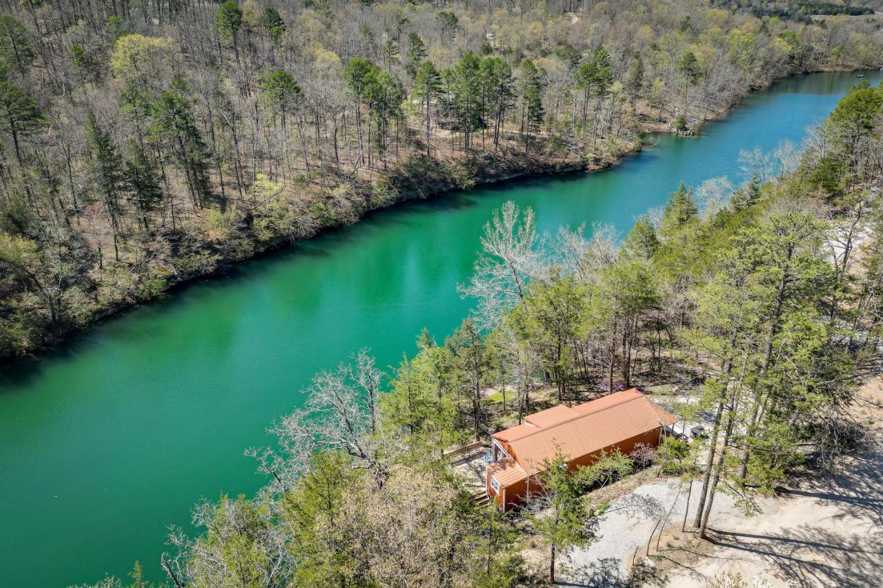 Cliffside Eureka Springs Cabin With Beaver Lake View エクステリア 写真