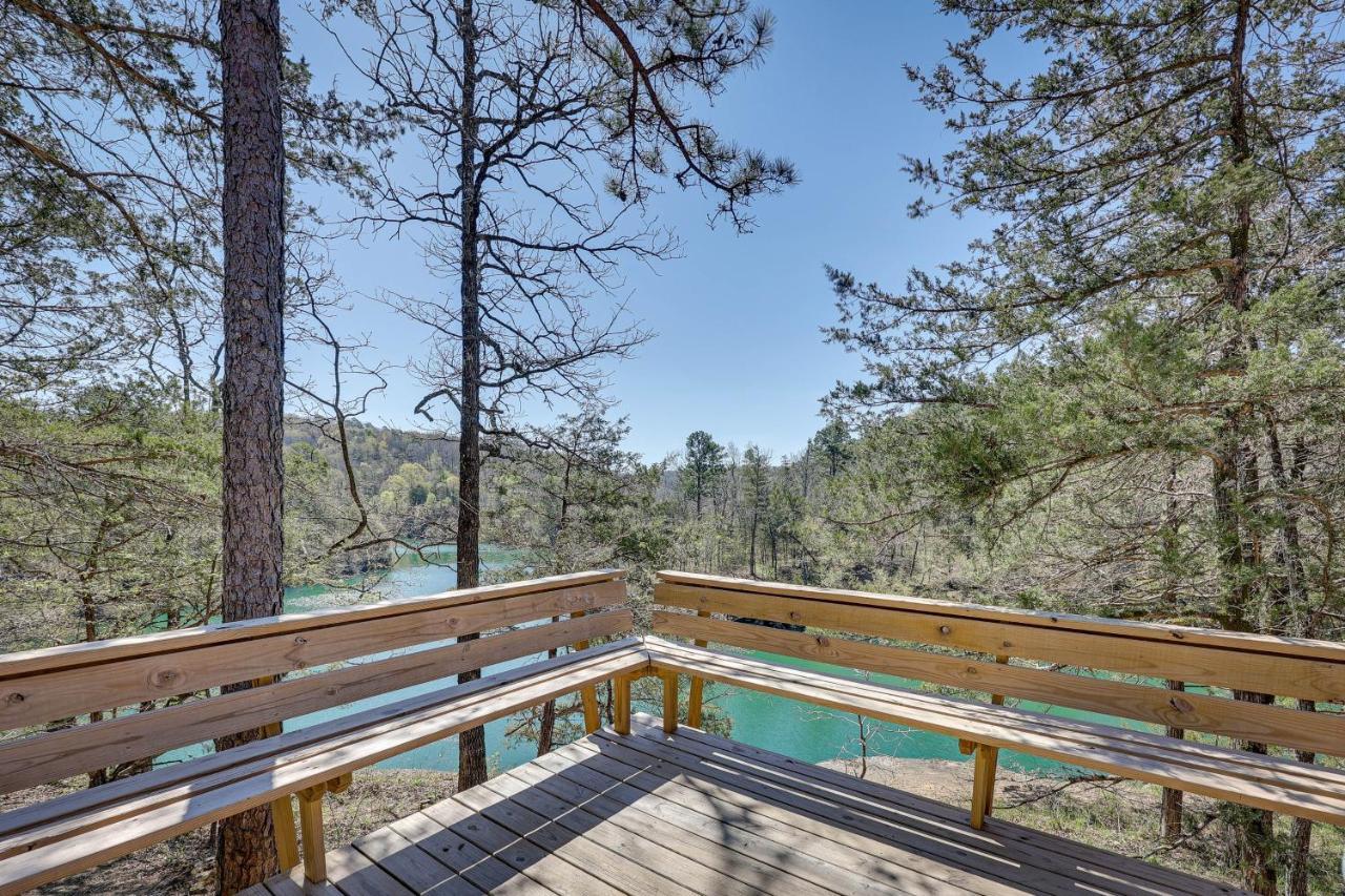 Cliffside Eureka Springs Cabin With Beaver Lake View エクステリア 写真